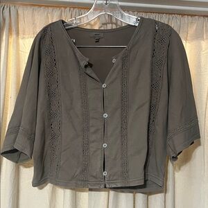 Arie Small Button Crop Top